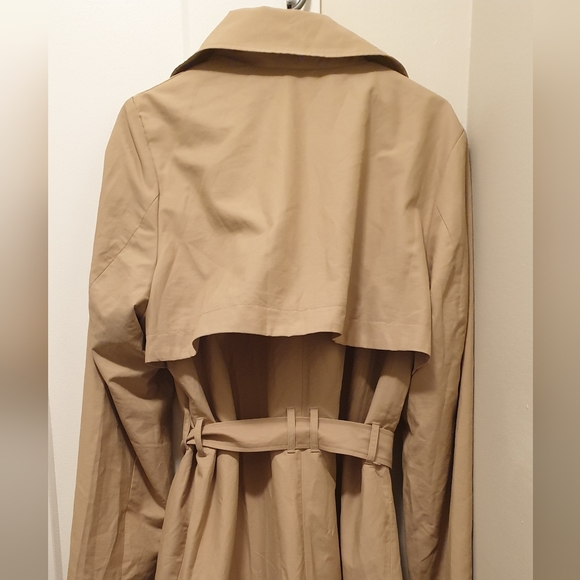 Reitmans Raincoat - Picture 5 of 5